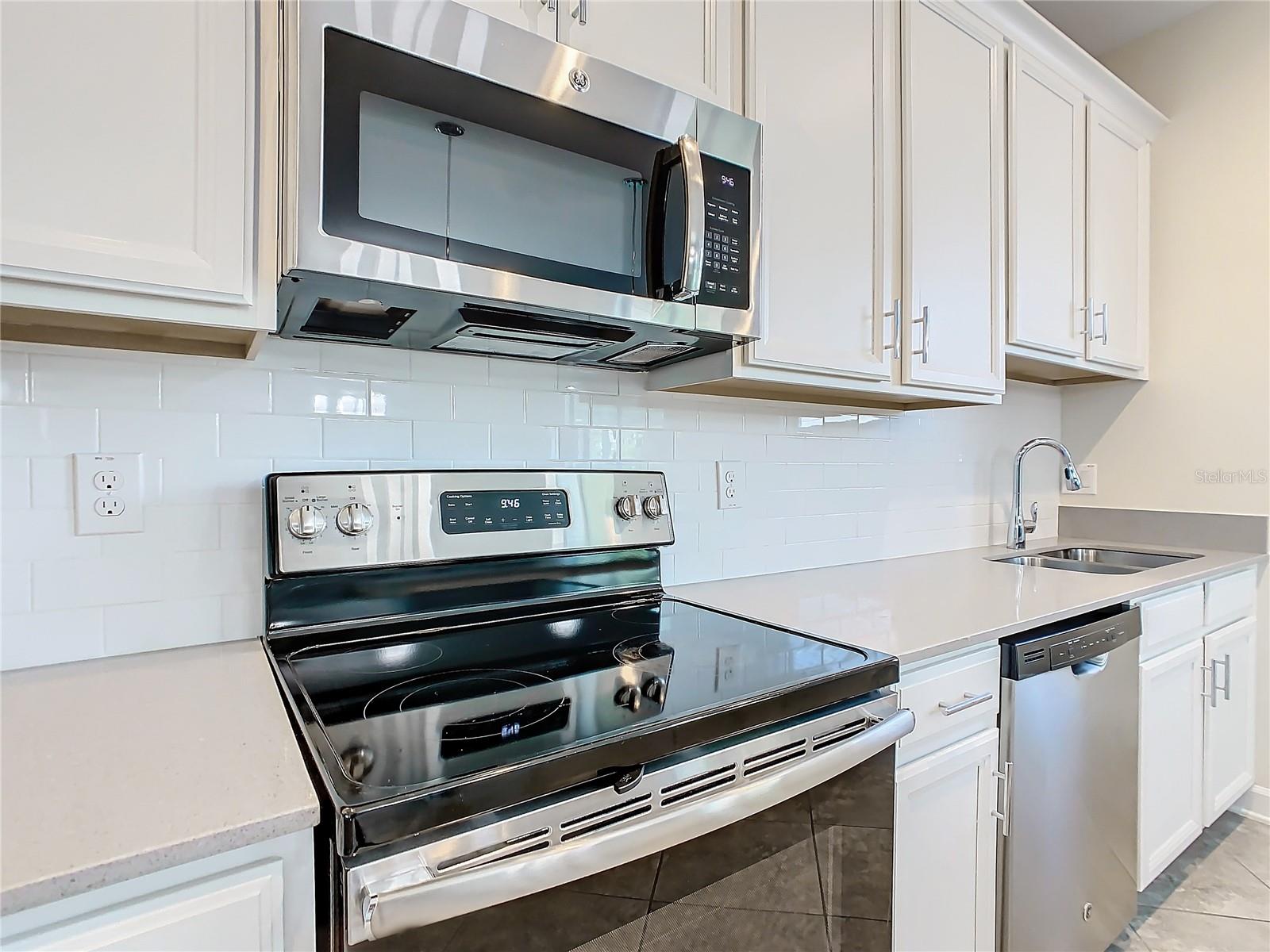 1358 ROYAL ST GEORGE BLVD, DAVENPORT, FL, 33896