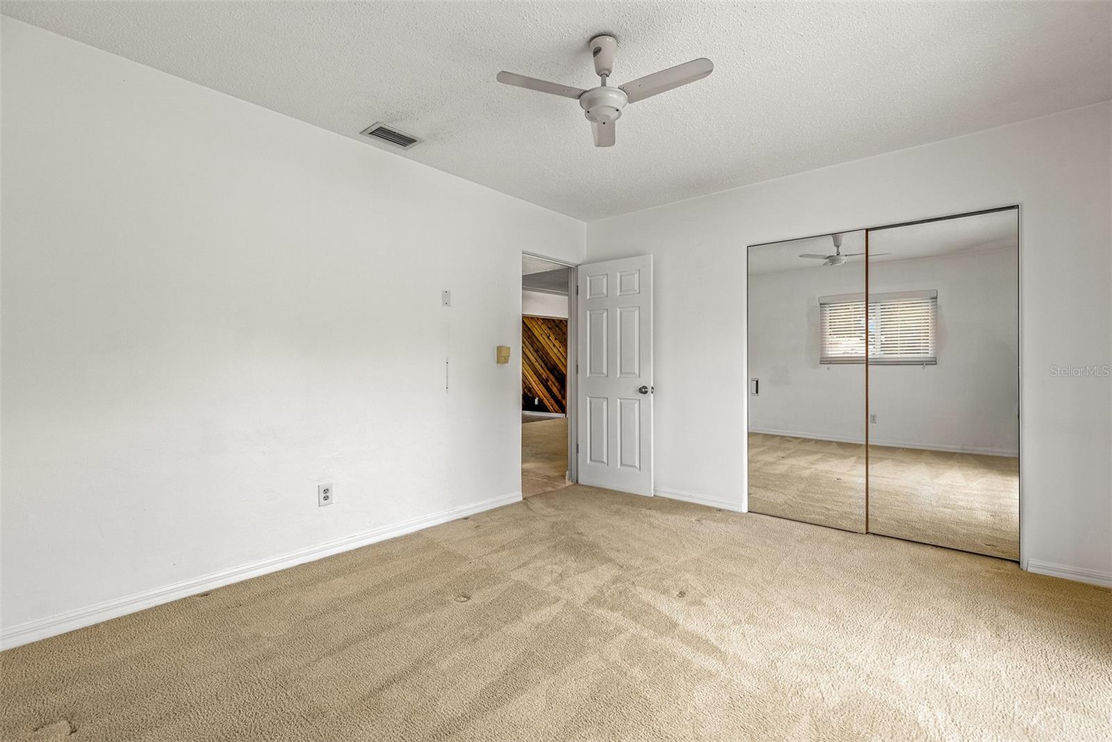 188 E CANAL DR, PALM HARBOR, FL, 34684
