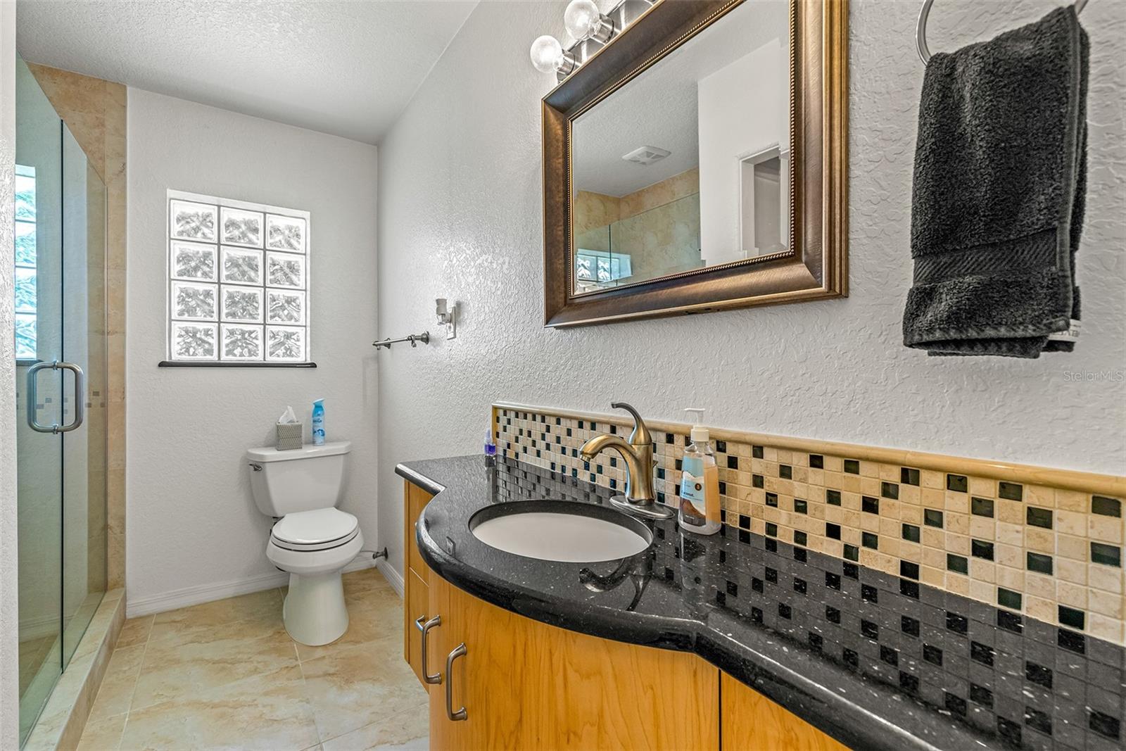 188 E CANAL DR, PALM HARBOR, FL, 34684