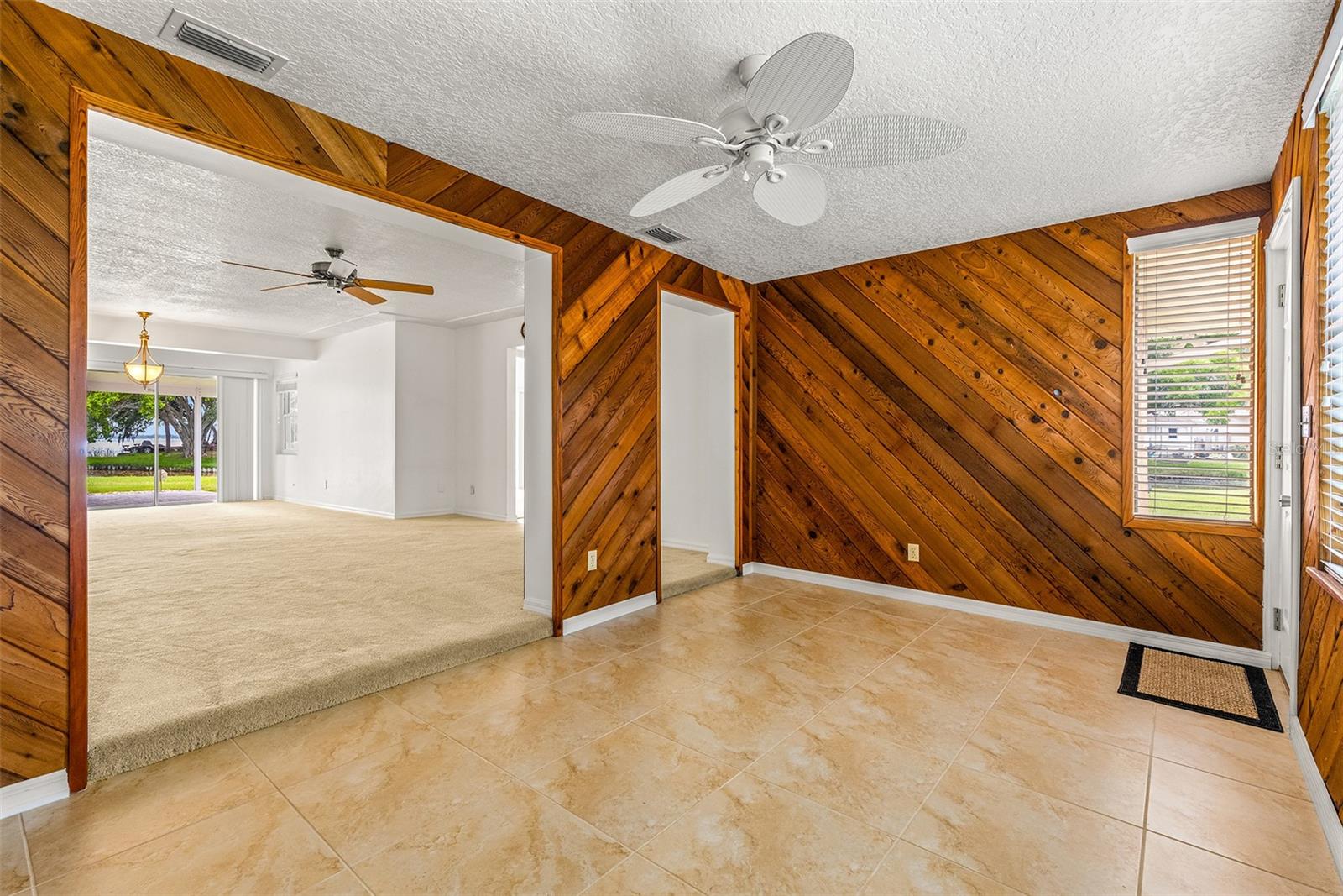 188 E CANAL DR, PALM HARBOR, FL, 34684