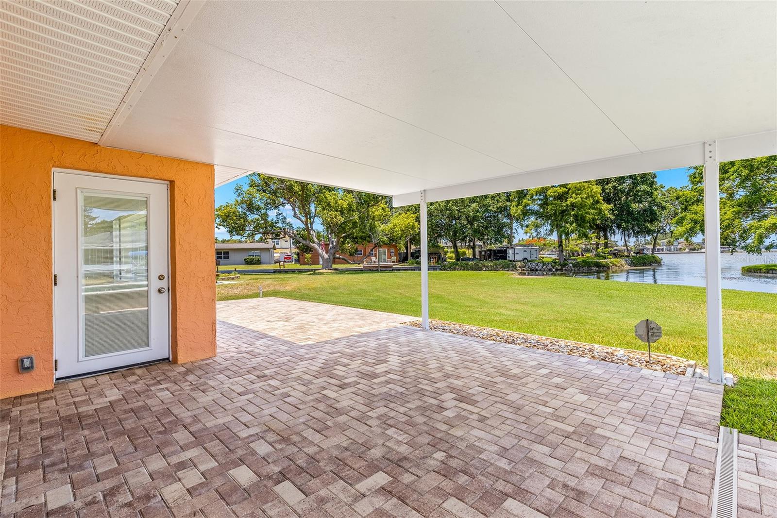 188 E CANAL DR, PALM HARBOR, FL, 34684