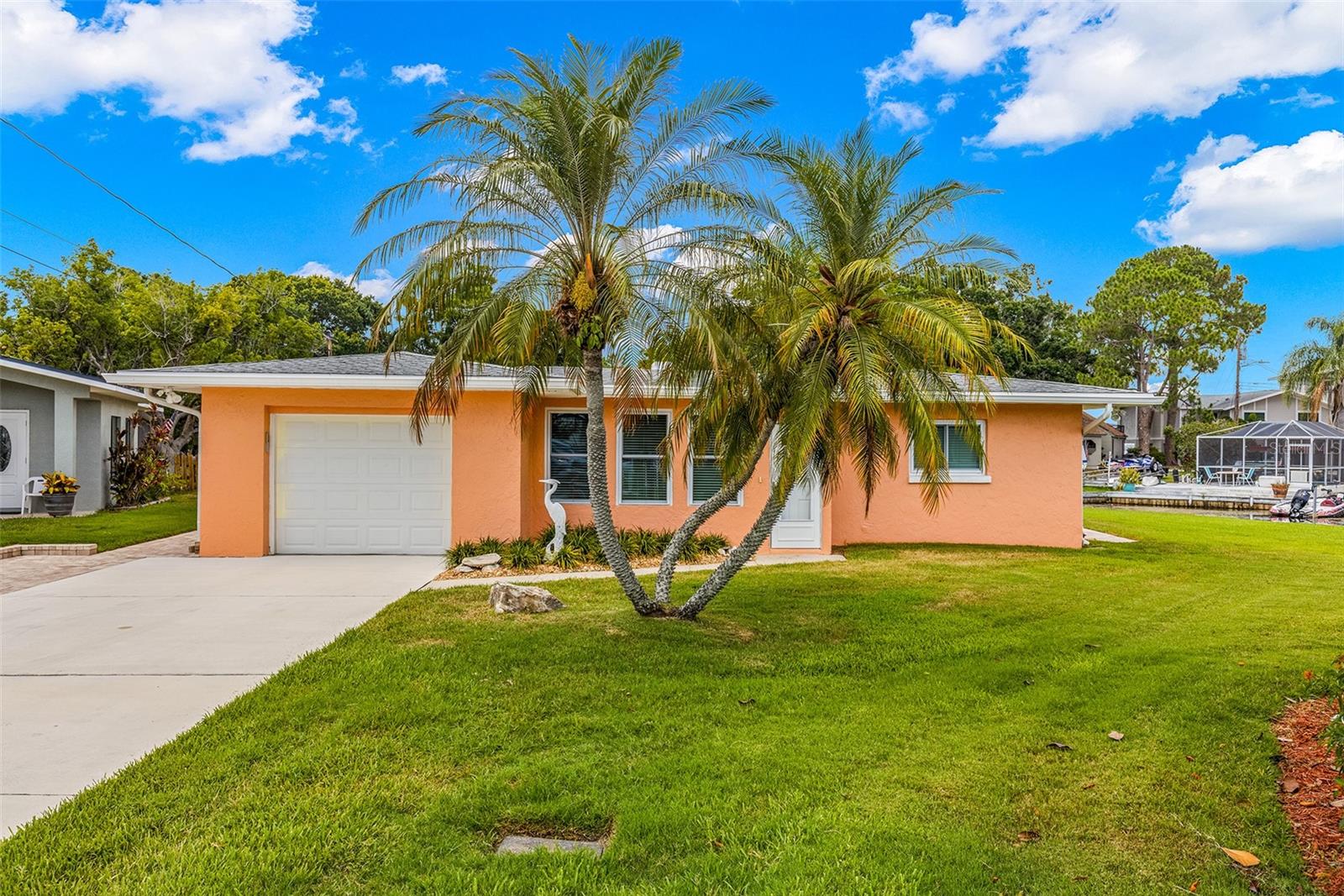 188 E CANAL DR, PALM HARBOR, FL, 34684