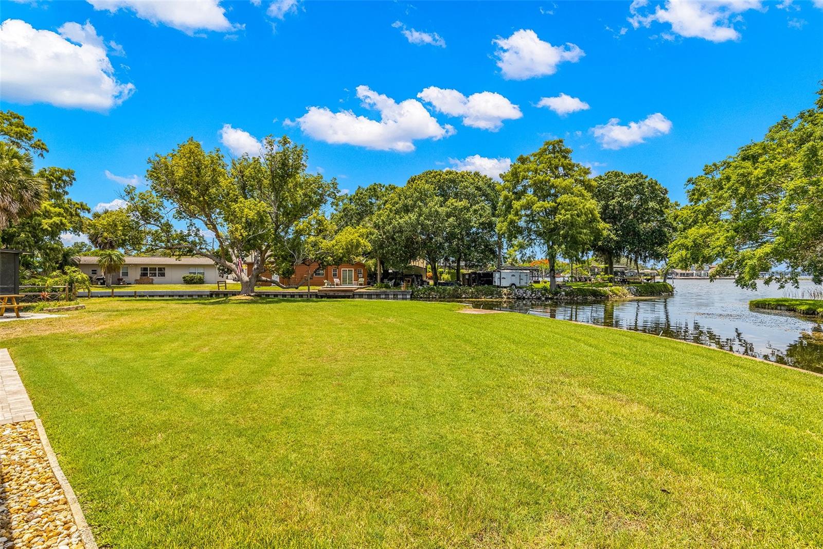 188 E CANAL DR, PALM HARBOR, FL, 34684