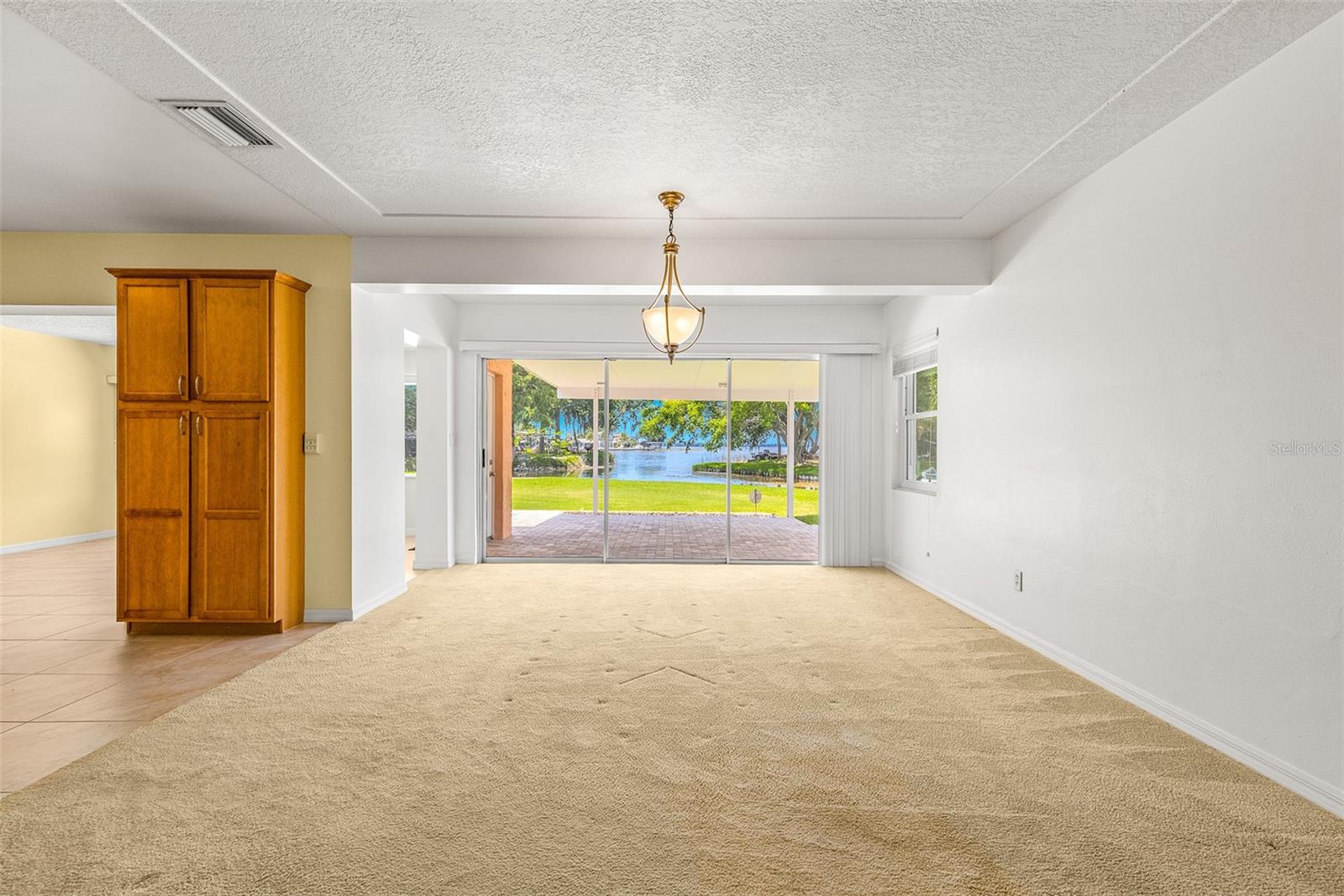 188 E CANAL DR, PALM HARBOR, FL, 34684