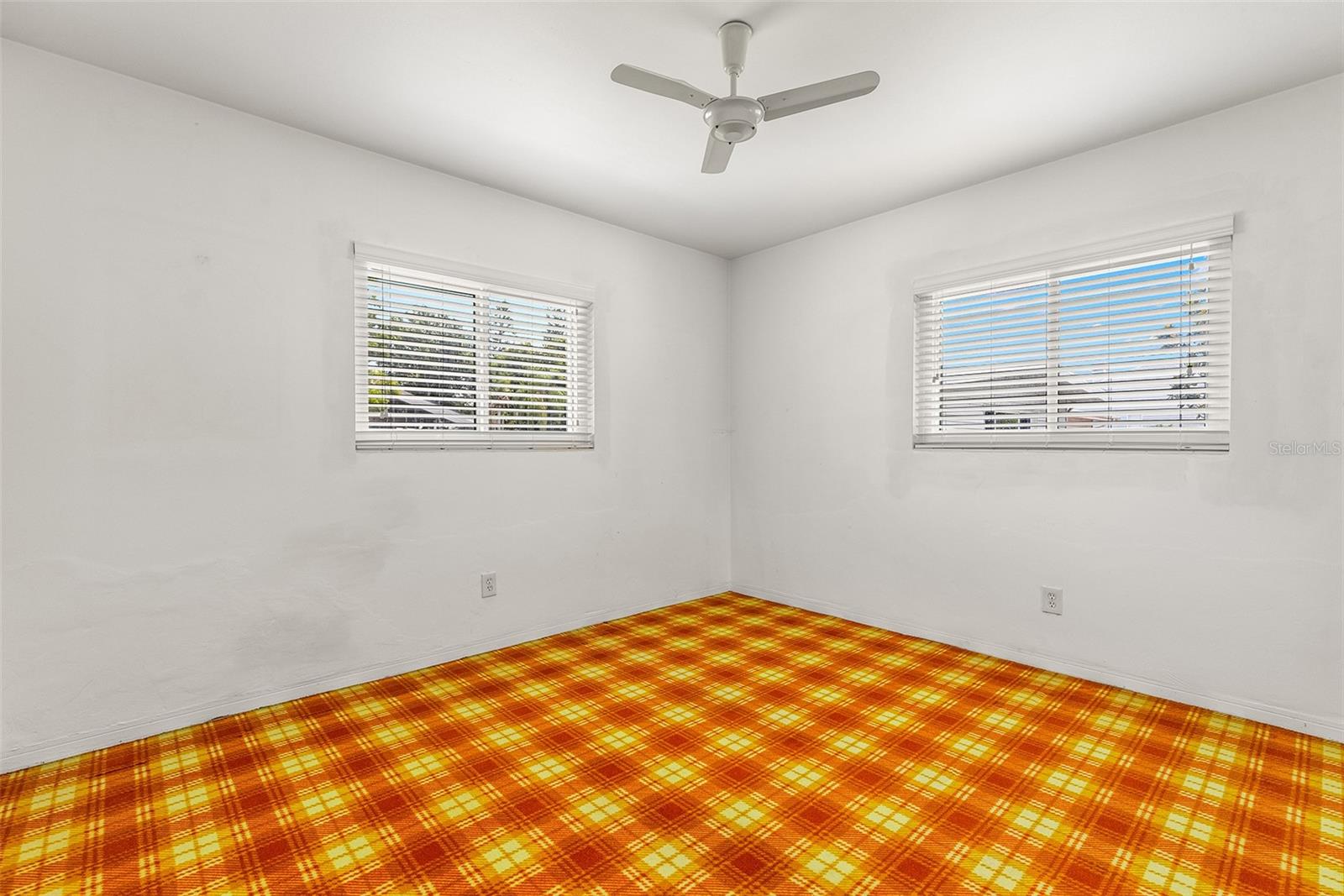 188 E CANAL DR, PALM HARBOR, FL, 34684