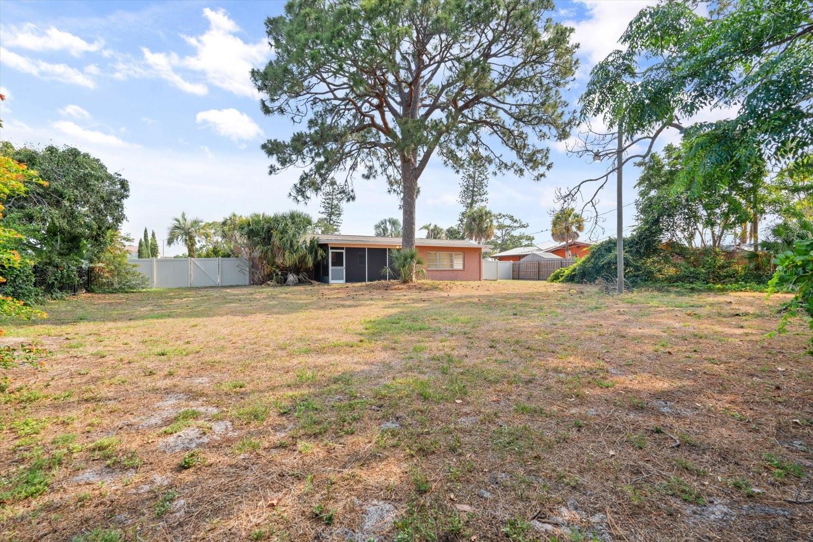 A4612858 Property Photo