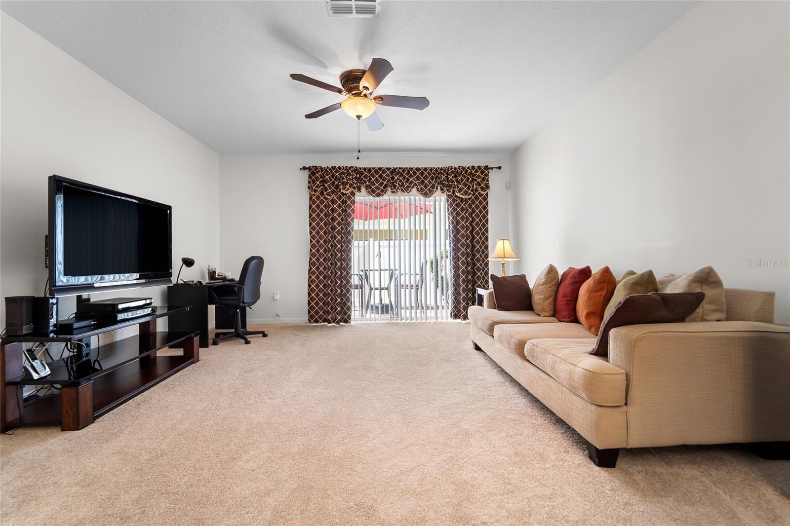 8545 TRAIL WIND DR, TAMPA, FL, 33647