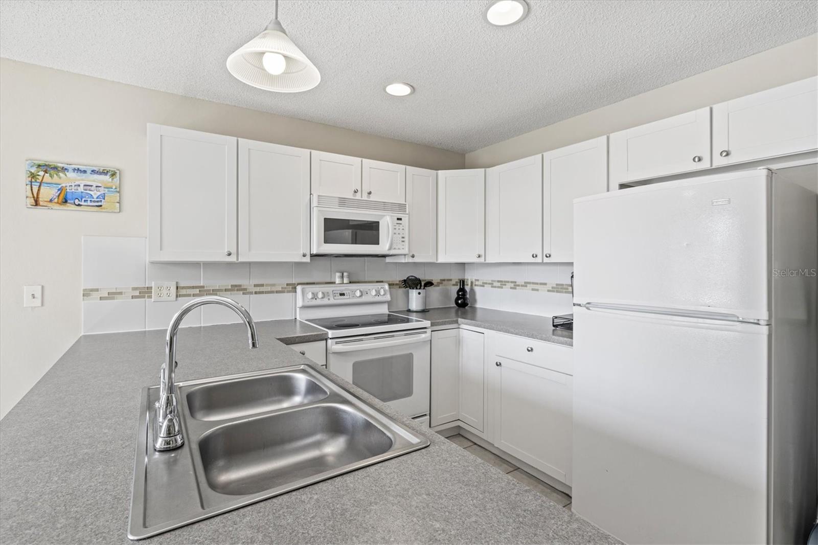 2214 MICHELE DR, SARASOTA, FL, 34231