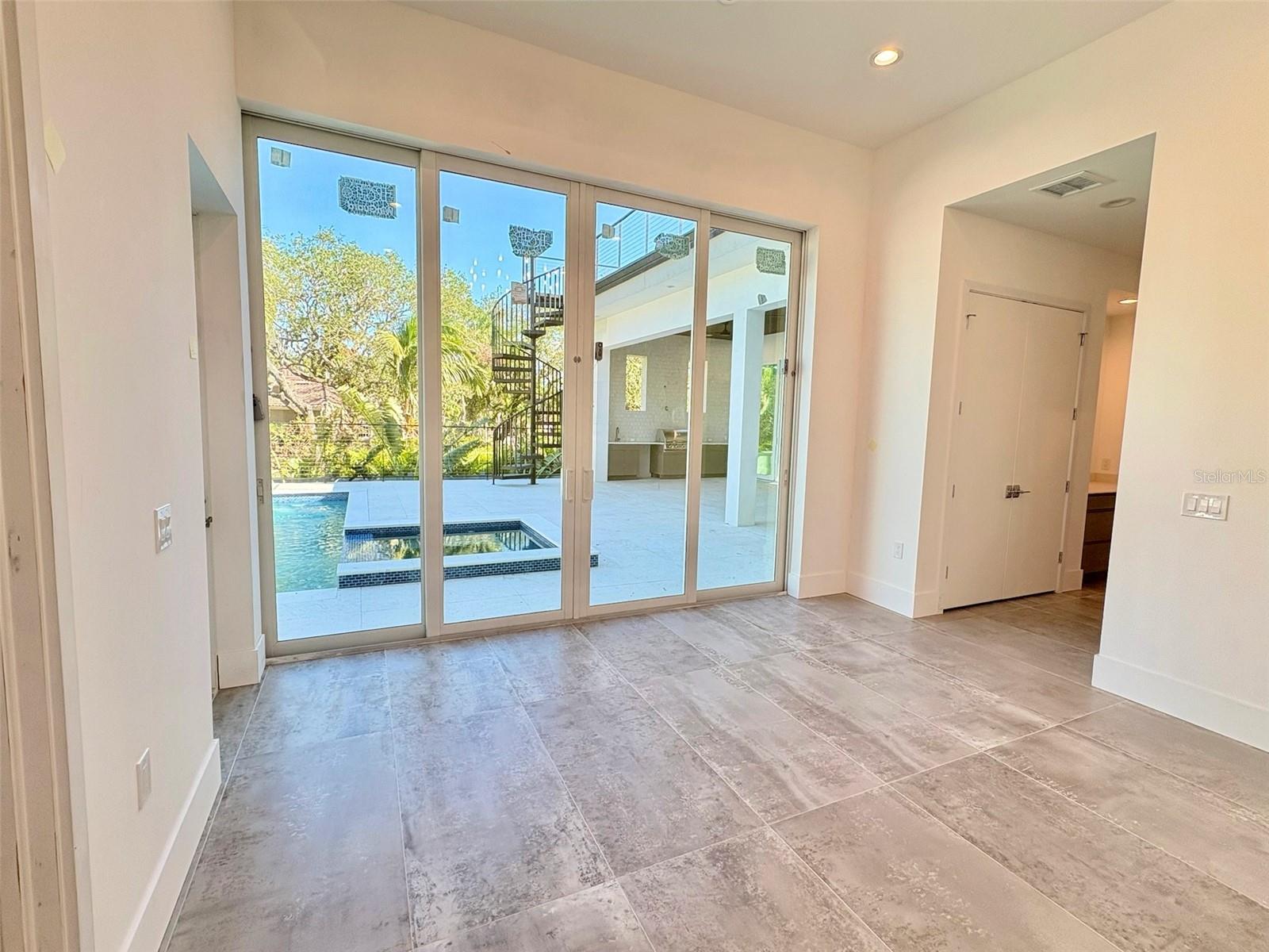 601 TREMONT ST, SARASOTA, FL, 34242
