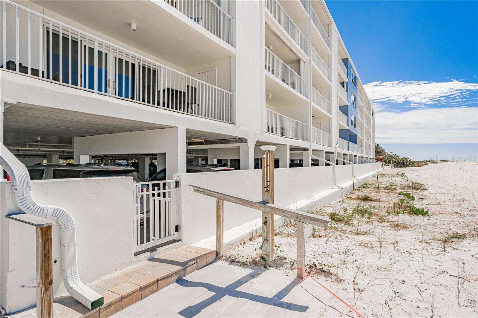 19610 GULF BLVD #409, INDIAN SHORES, FL, 33785