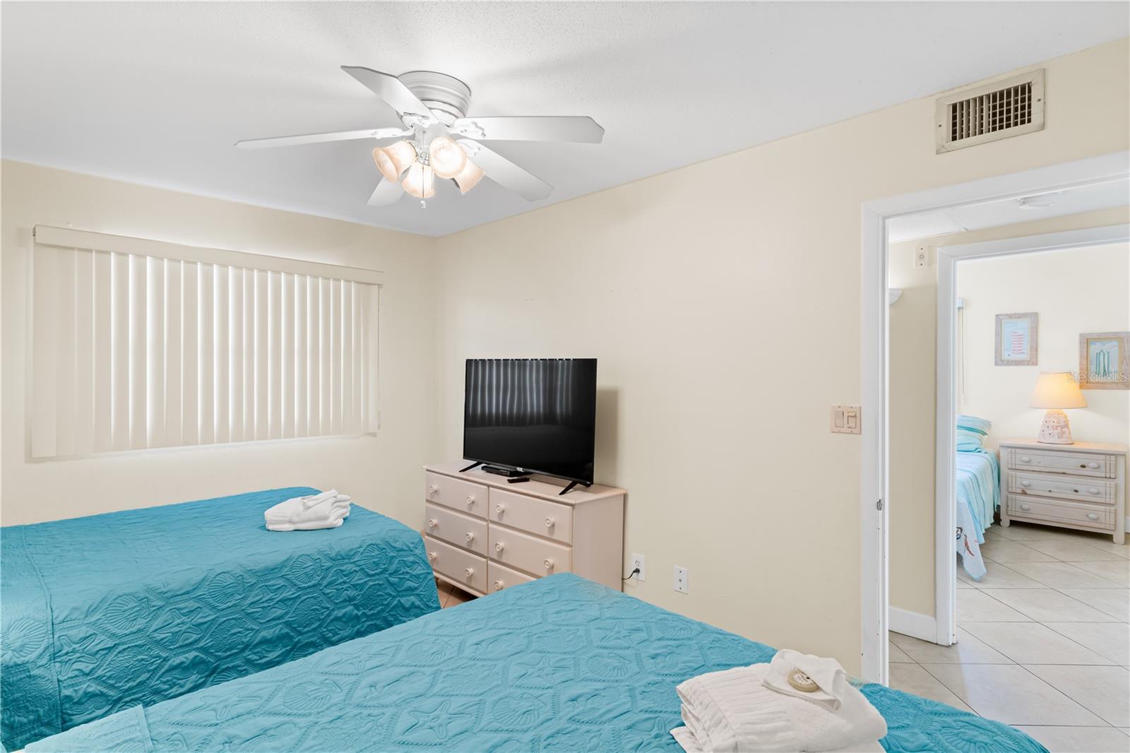 19610 GULF BLVD #409, INDIAN SHORES, FL, 33785
