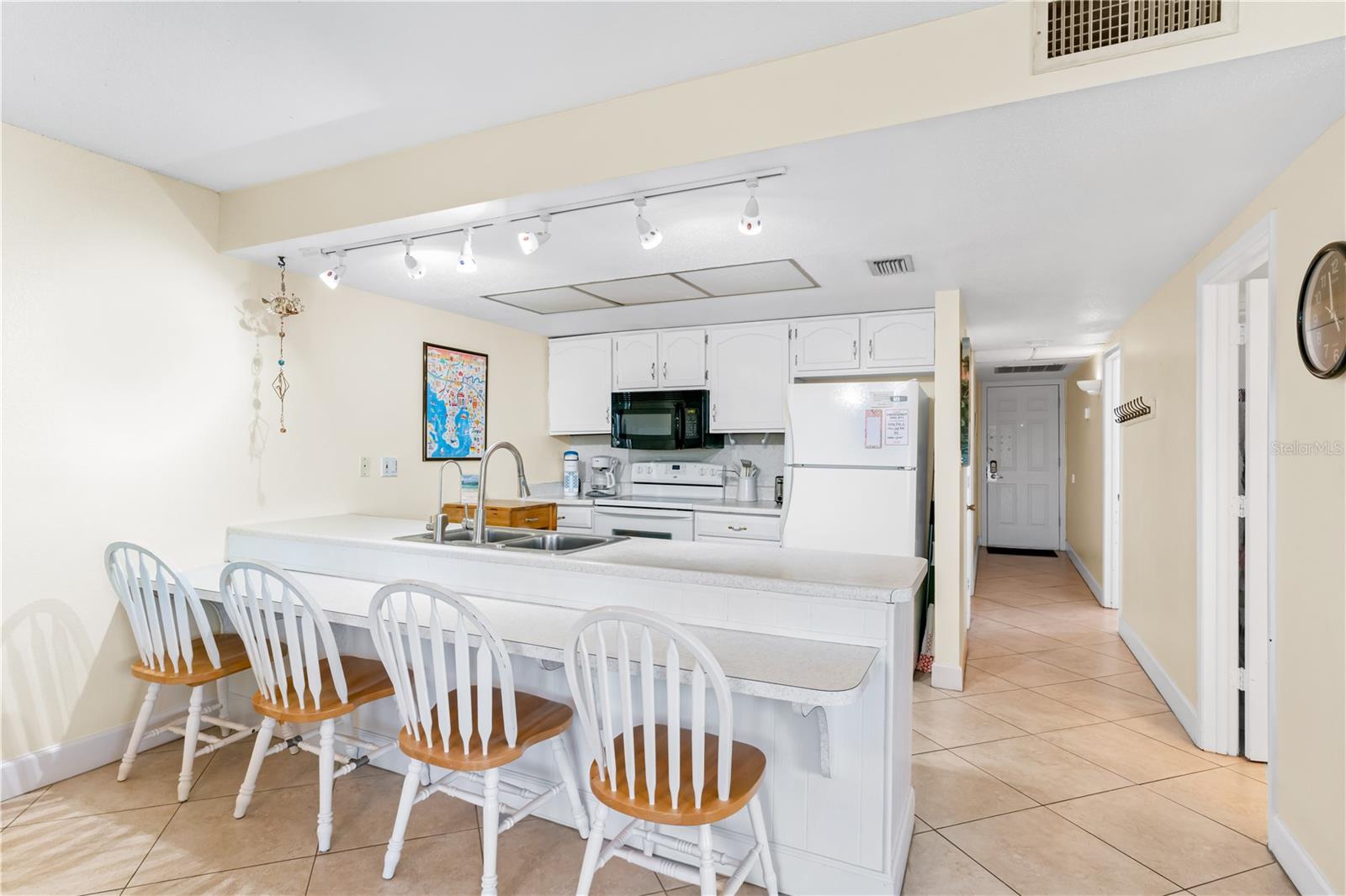 19610 GULF BLVD #409, INDIAN SHORES, FL, 33785