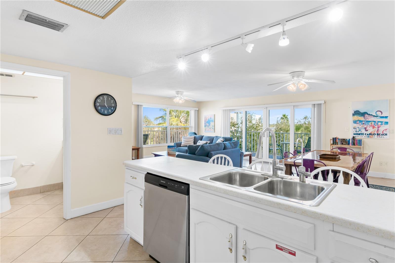 19610 GULF BLVD #409, INDIAN SHORES, FL, 33785