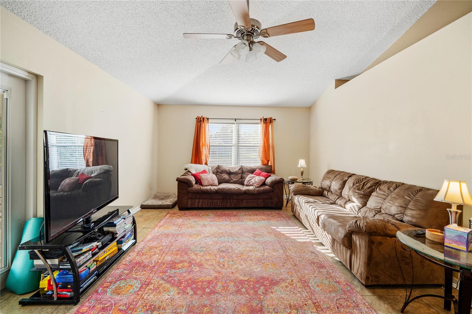 390 EL CAMINO DR, DELTONA, FL, 32738