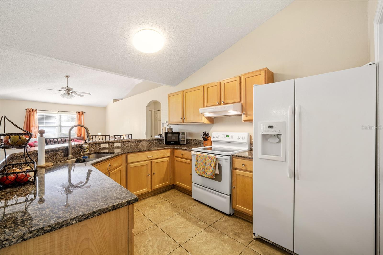 390 EL CAMINO DR, DELTONA, FL, 32738