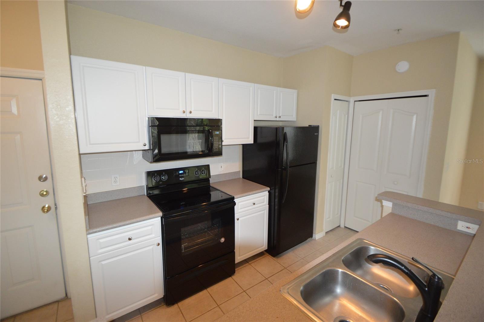 5709 LEGACY CRESCENT PL #202, RIVERVIEW, FL, 33578
