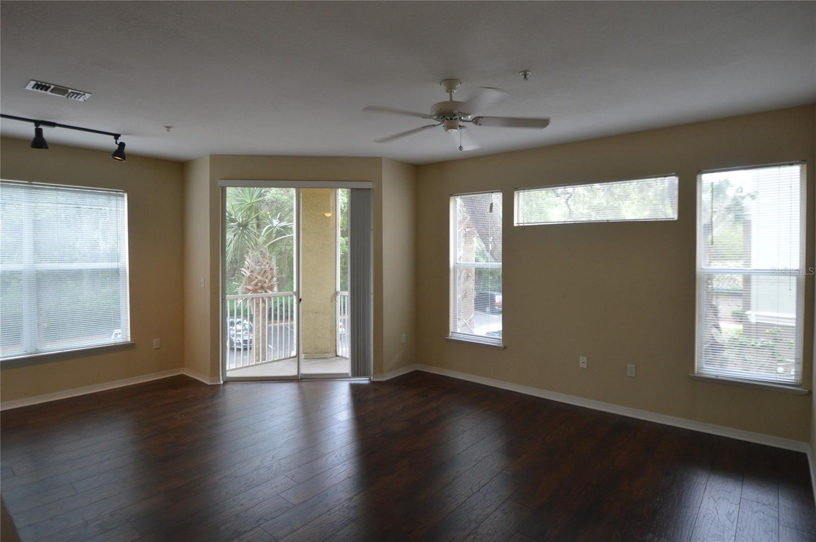 5709 LEGACY CRESCENT PL #202, RIVERVIEW, FL, 33578