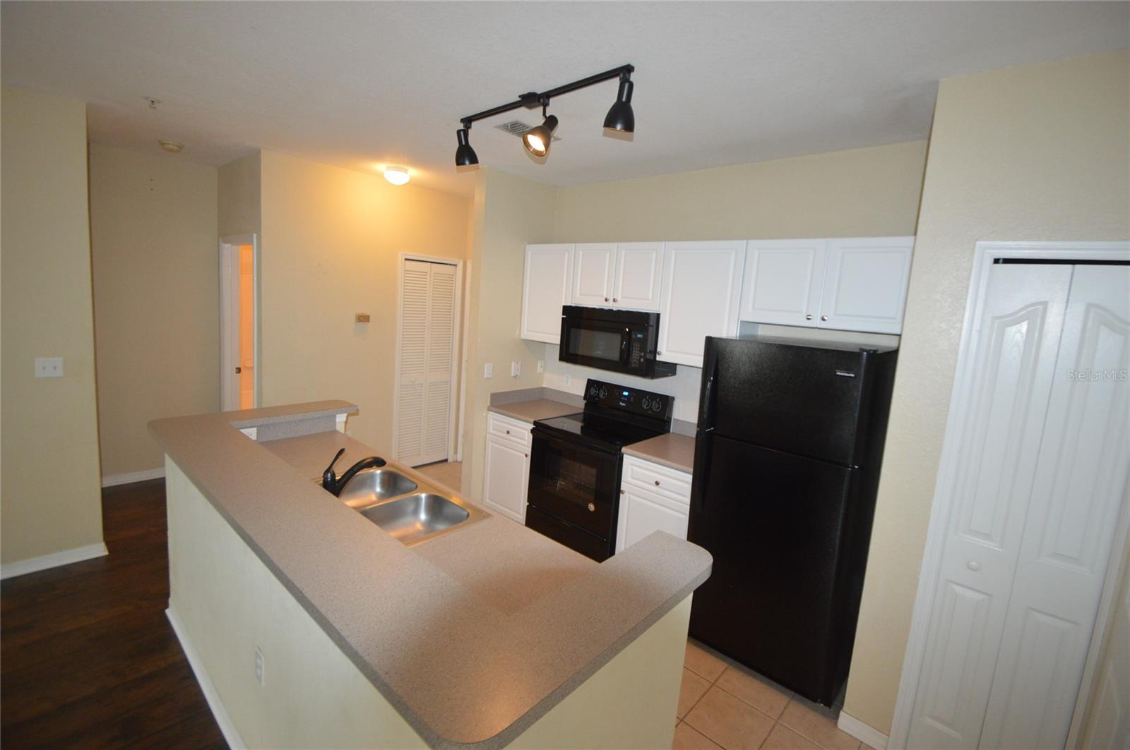 5709 LEGACY CRESCENT PL #202, RIVERVIEW, FL, 33578