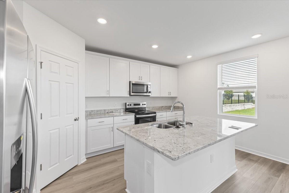 1128 GRIFFON AVE, LAKE ALFRED, FL, 33850