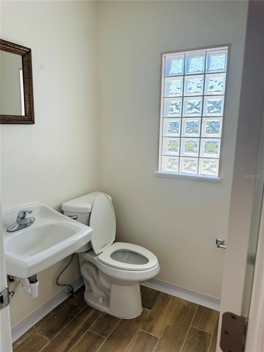 7902 US HIGHWAY 19, PORT RICHEY, FL, 34668