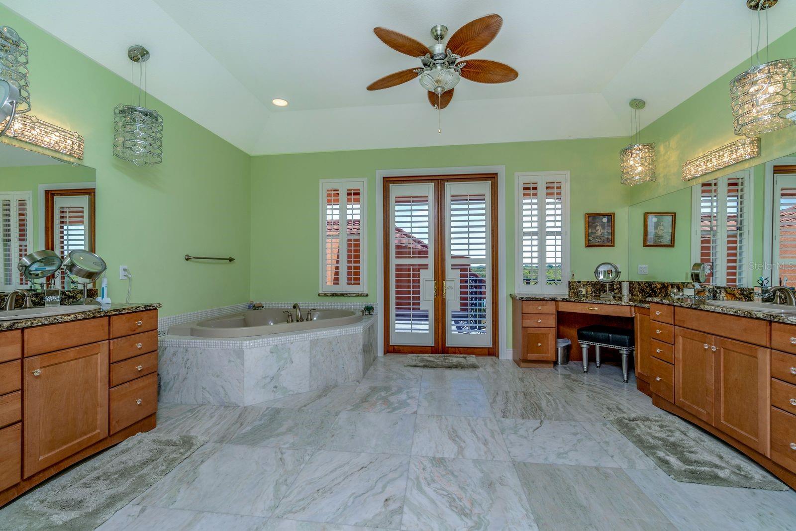37471 WASHINGTON LOOP RD, PUNTA GORDA, FL, 33982