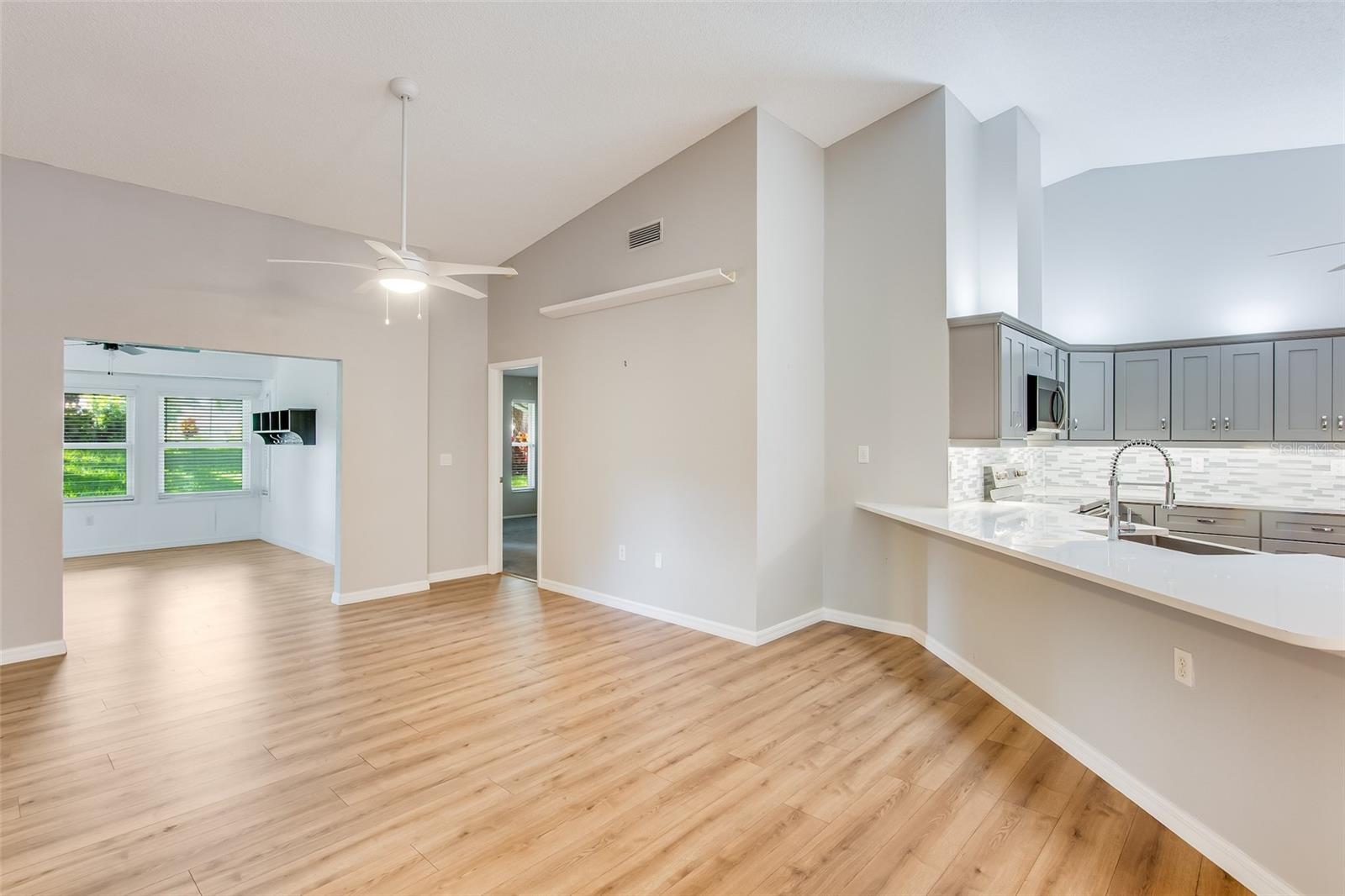 5723 GARDEN LAKES DR, BRADENTON, FL, 34203