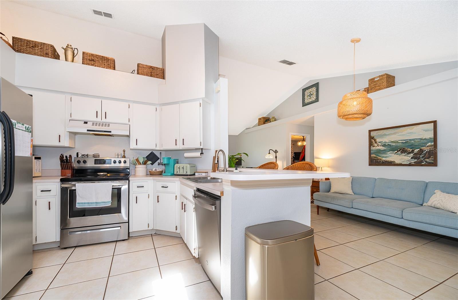 132 ROBBINS REST CIR, DAVENPORT, FL, 33896