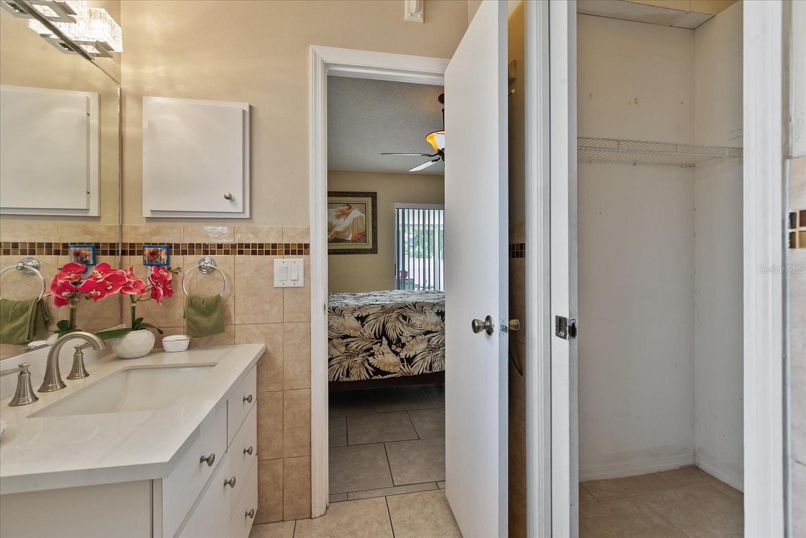 1081 N EUCLID AVE, SARASOTA, FL, 34237