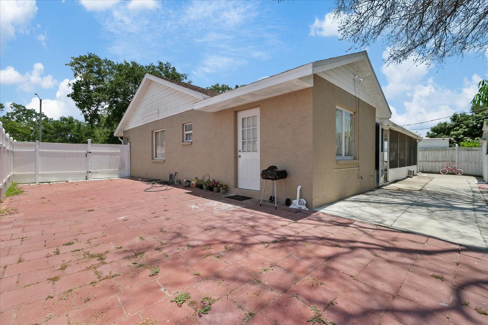 1081 N EUCLID AVE, SARASOTA, FL, 34237