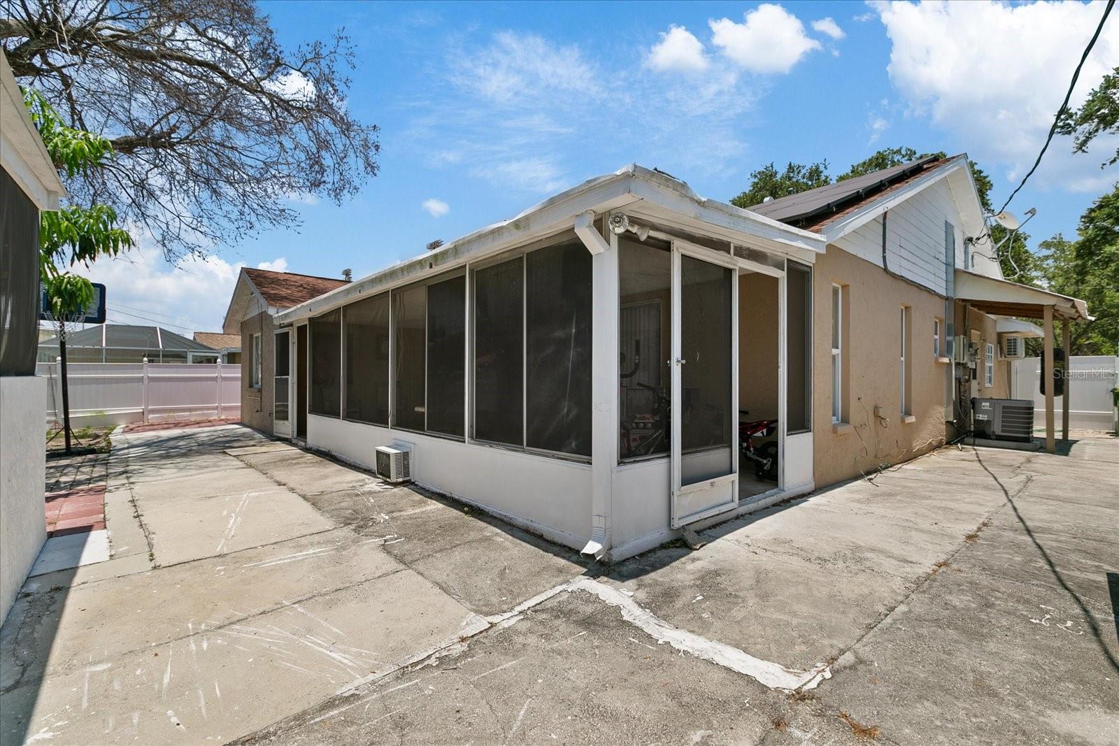 1081 N EUCLID AVE, SARASOTA, FL, 34237