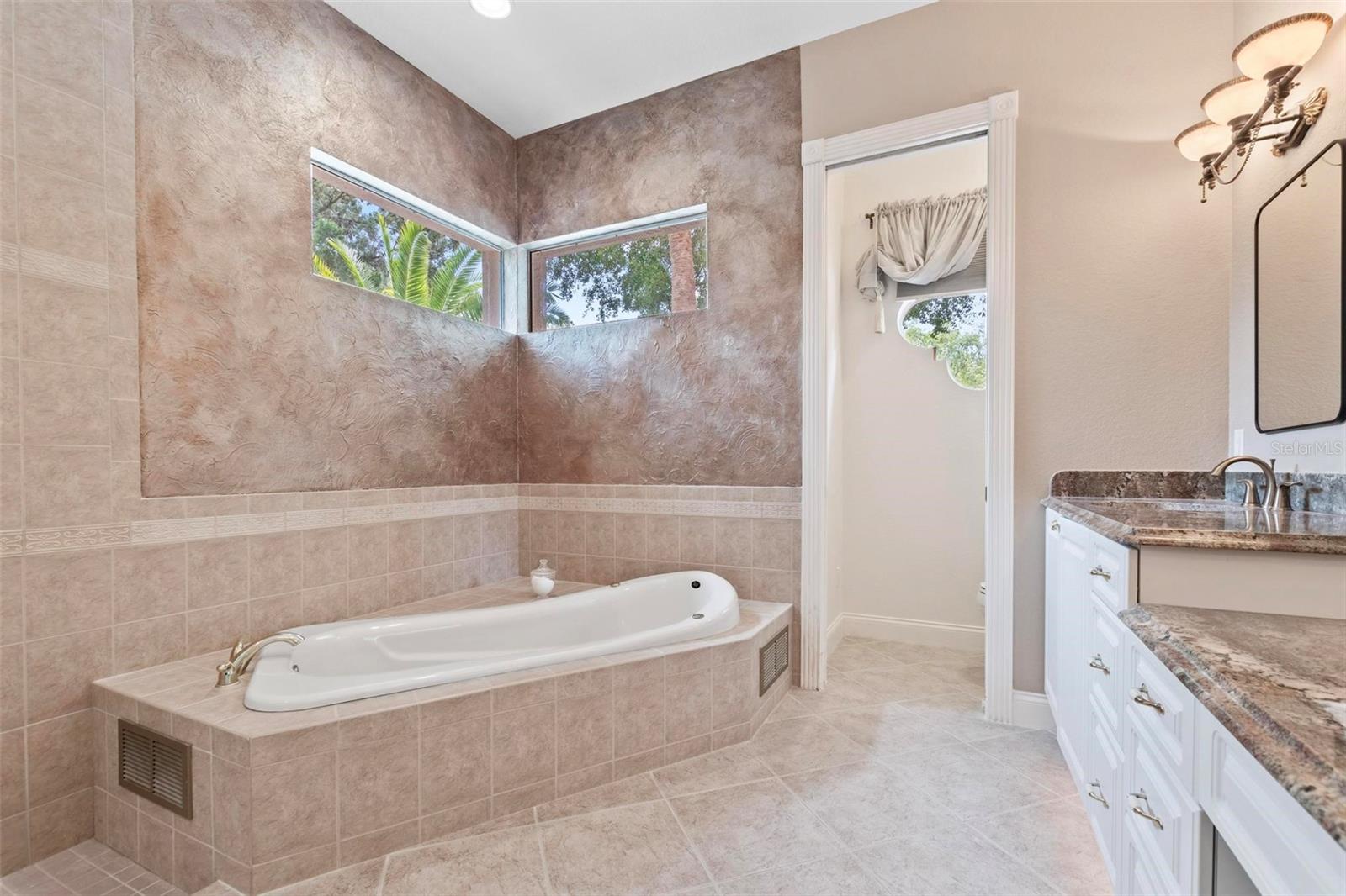55 RIVERBEND DR, PALM COAST, FL, 32137