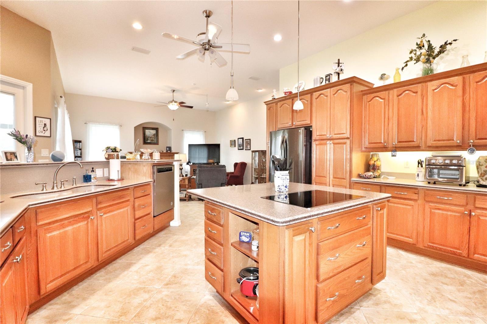 5208 SCOTLAND CT, LEESBURG, FL, 34748