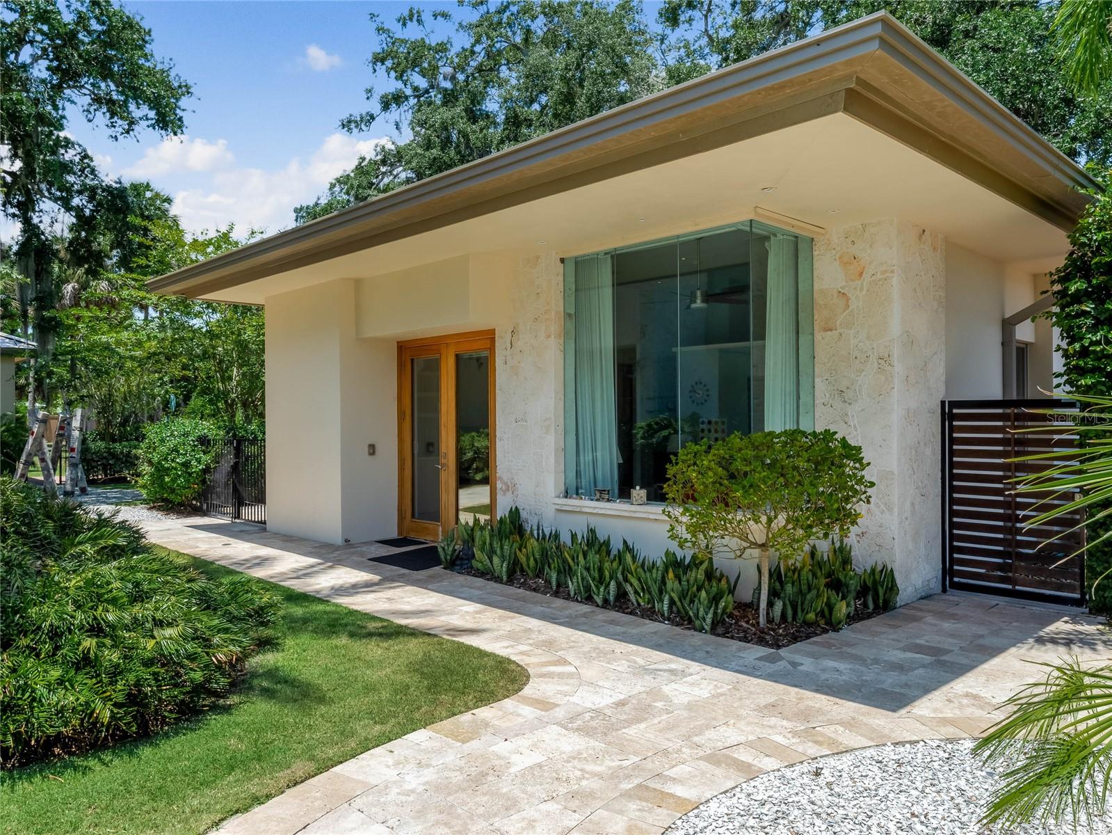 1006 S RIVERSIDE DR, EDGEWATER, FL, 32132