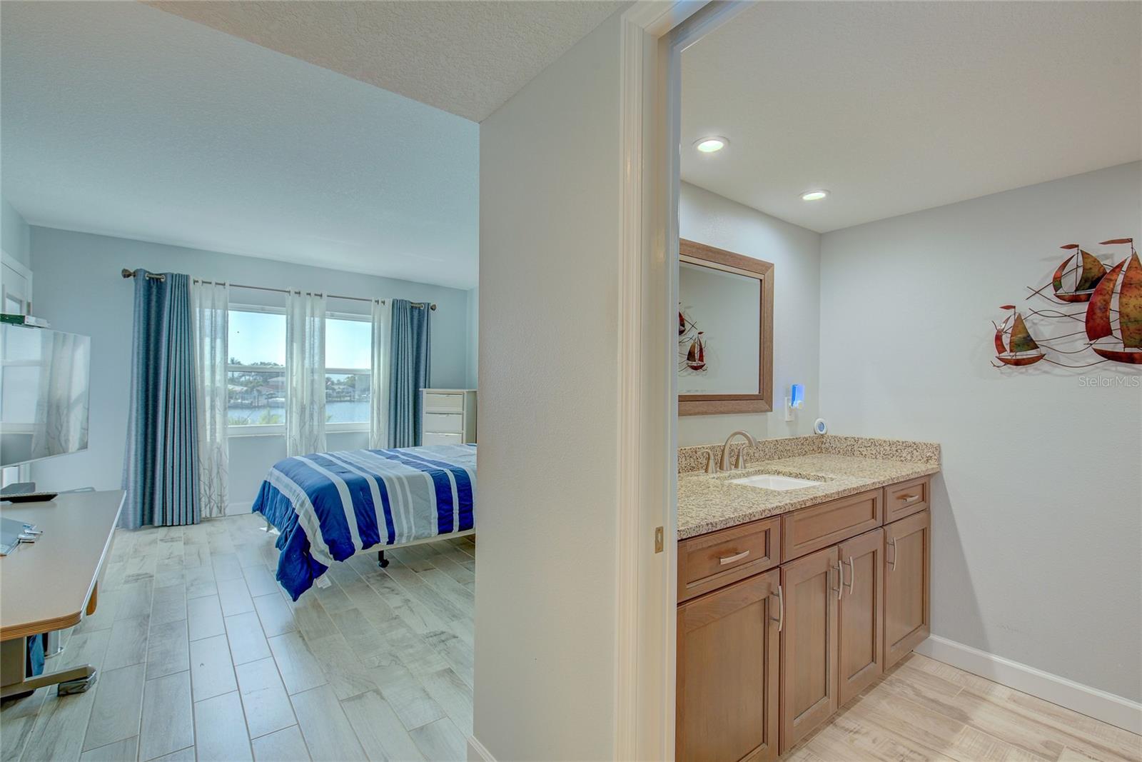 12055 3RD ST E #101, TREASURE ISLAND, FL, 33706