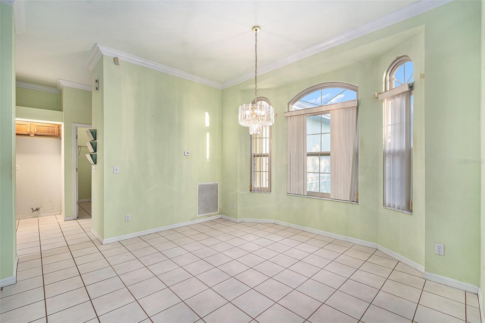 3545 E LAKE DR, LAND O LAKES, FL, 34639