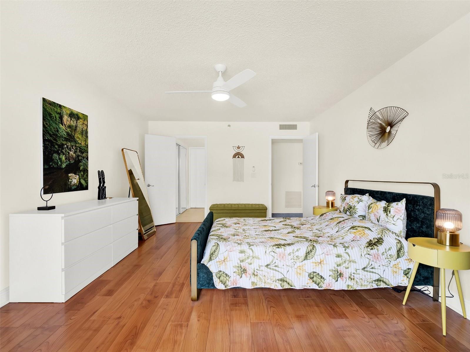 530 E CENTRAL BLVD #802, ORLANDO, FL, 32801