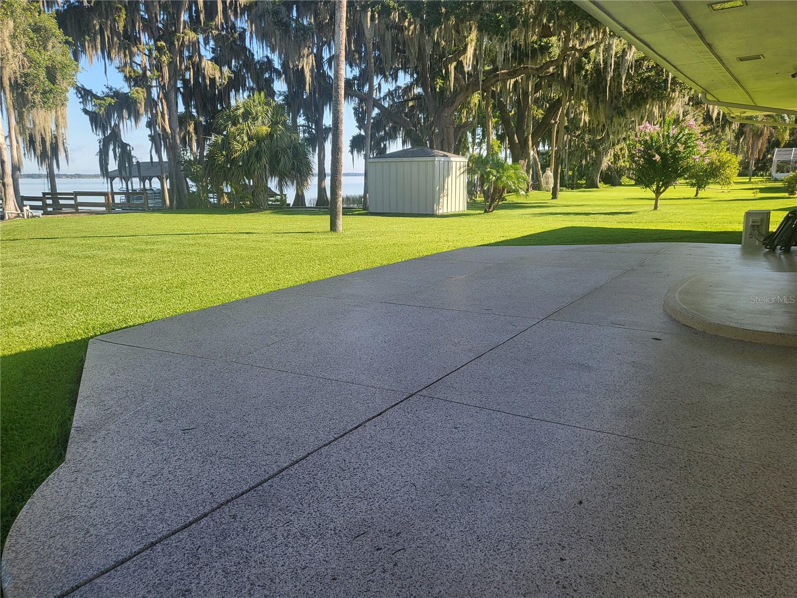 1101 LAKE SHORE BLVD, TAVARES, FL, 32778