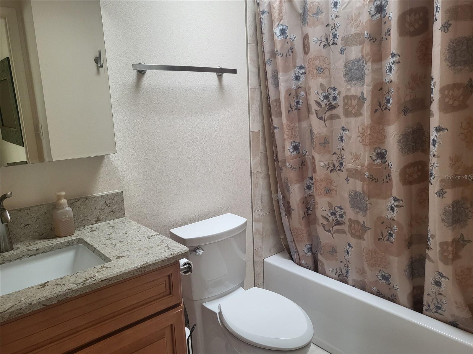 1101 LAKE SHORE BLVD, TAVARES, FL, 32778
