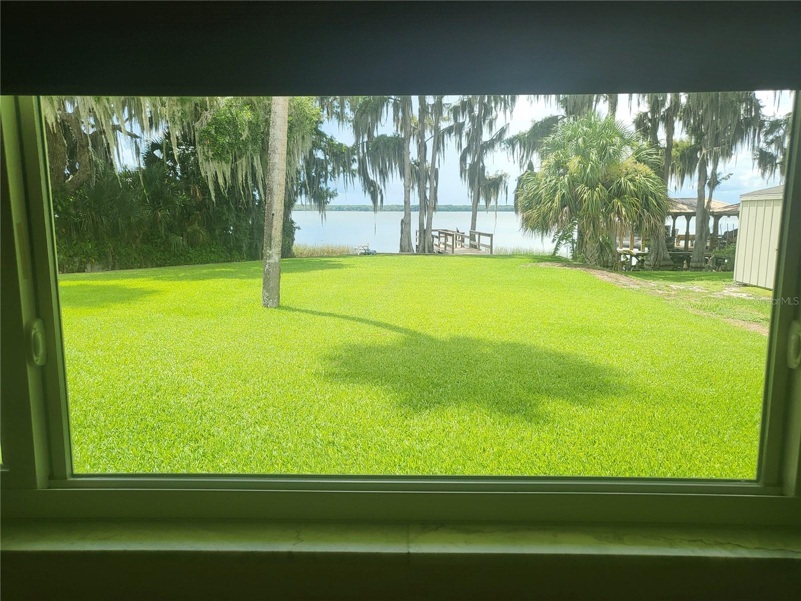 1101 LAKE SHORE BLVD, TAVARES, FL, 32778