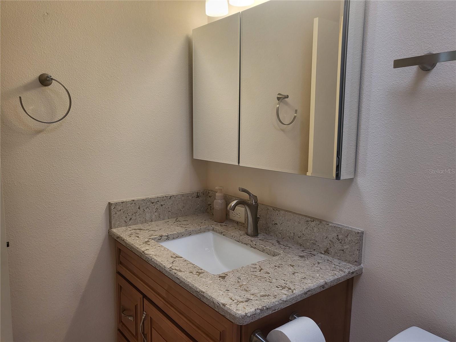 1101 LAKE SHORE BLVD, TAVARES, FL, 32778