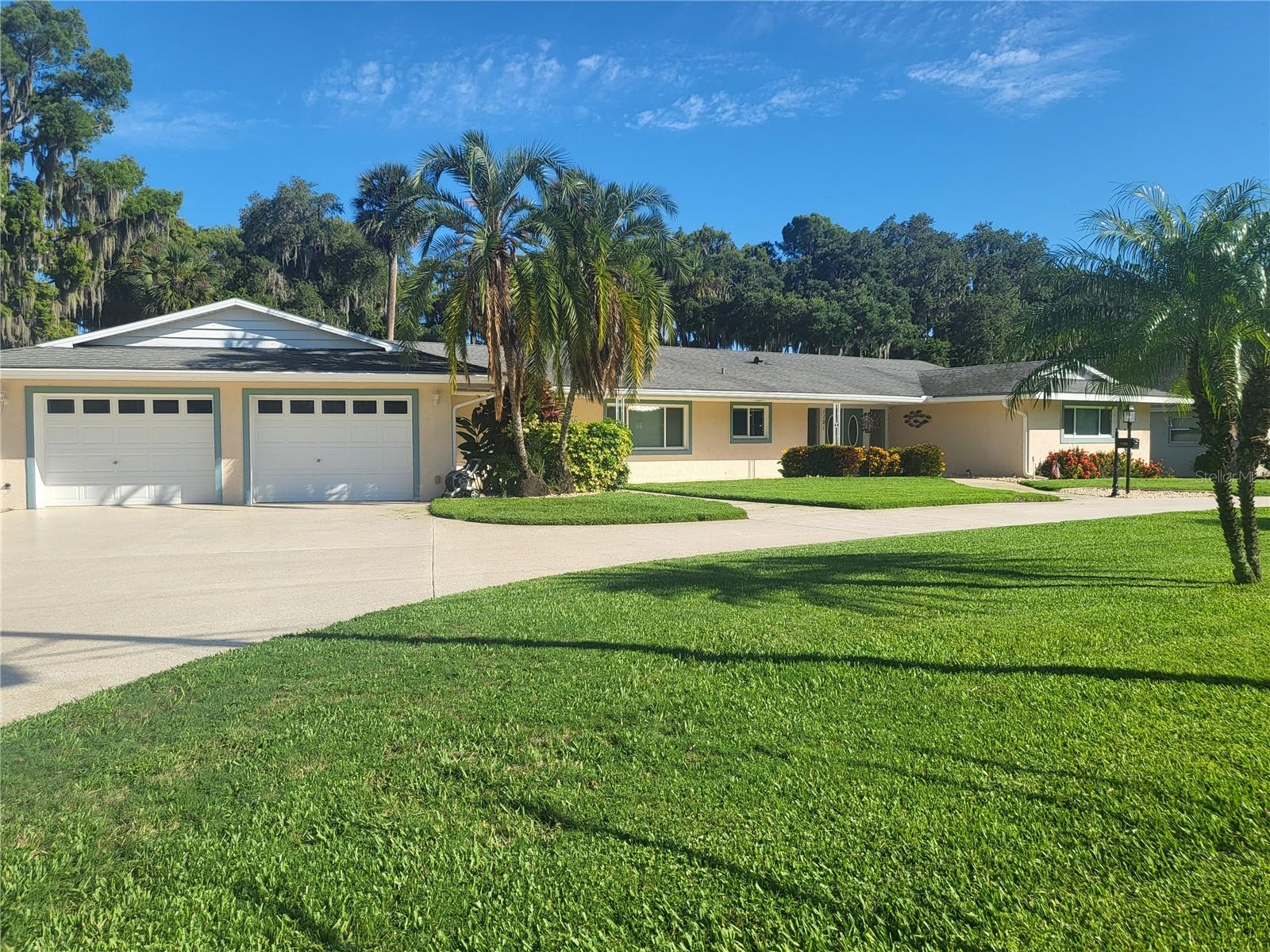 1101 LAKE SHORE BLVD, TAVARES, FL, 32778
