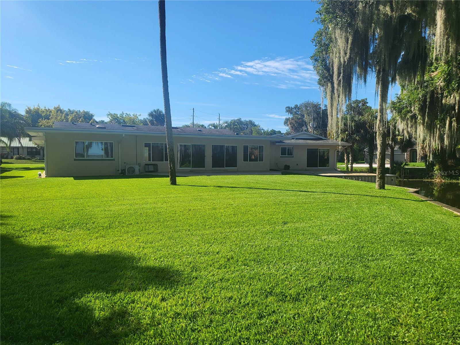 1101 LAKE SHORE BLVD, TAVARES, FL, 32778