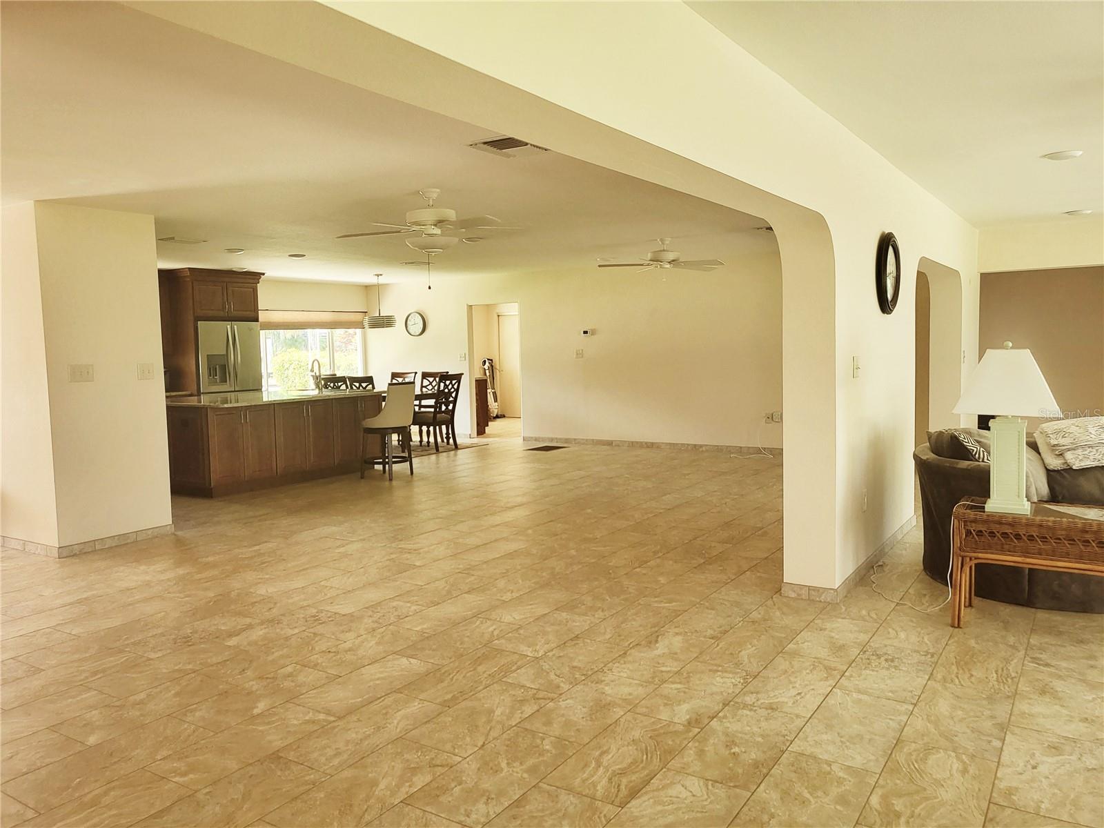 1101 LAKE SHORE BLVD, TAVARES, FL, 32778