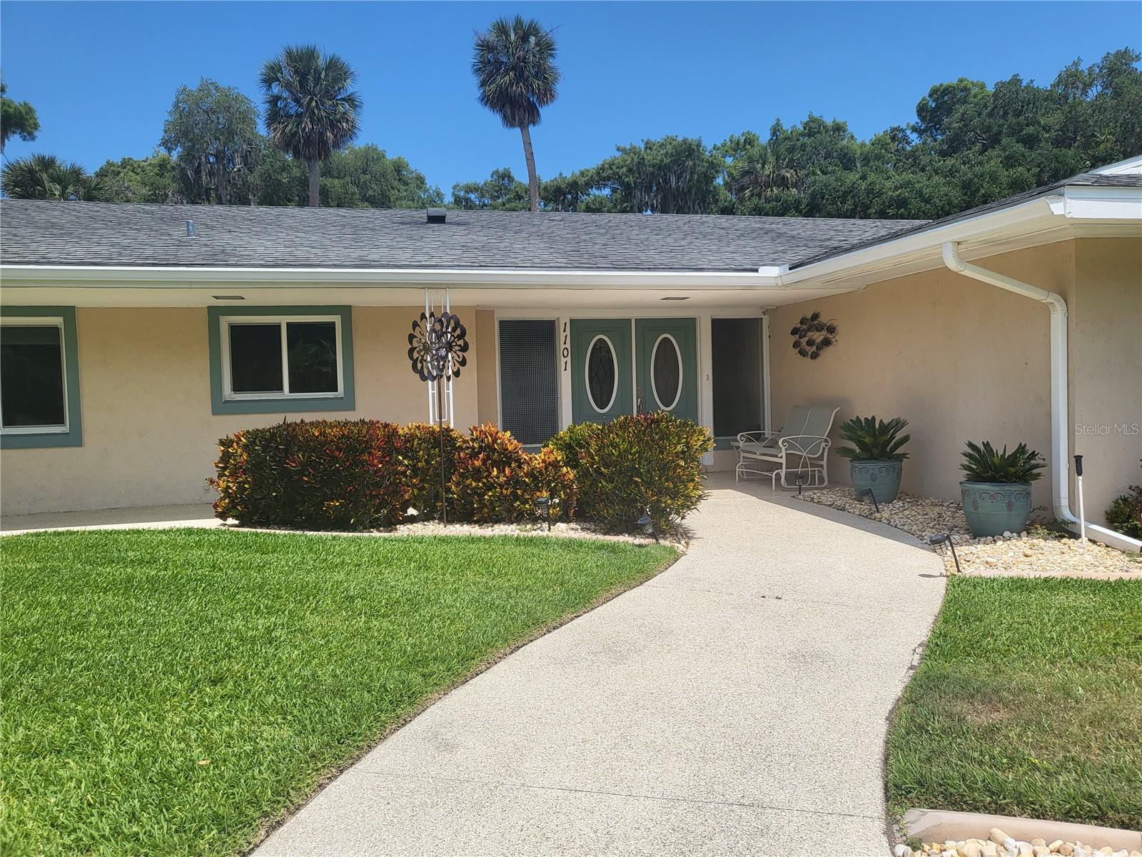 1101 LAKE SHORE BLVD, TAVARES, FL, 32778
