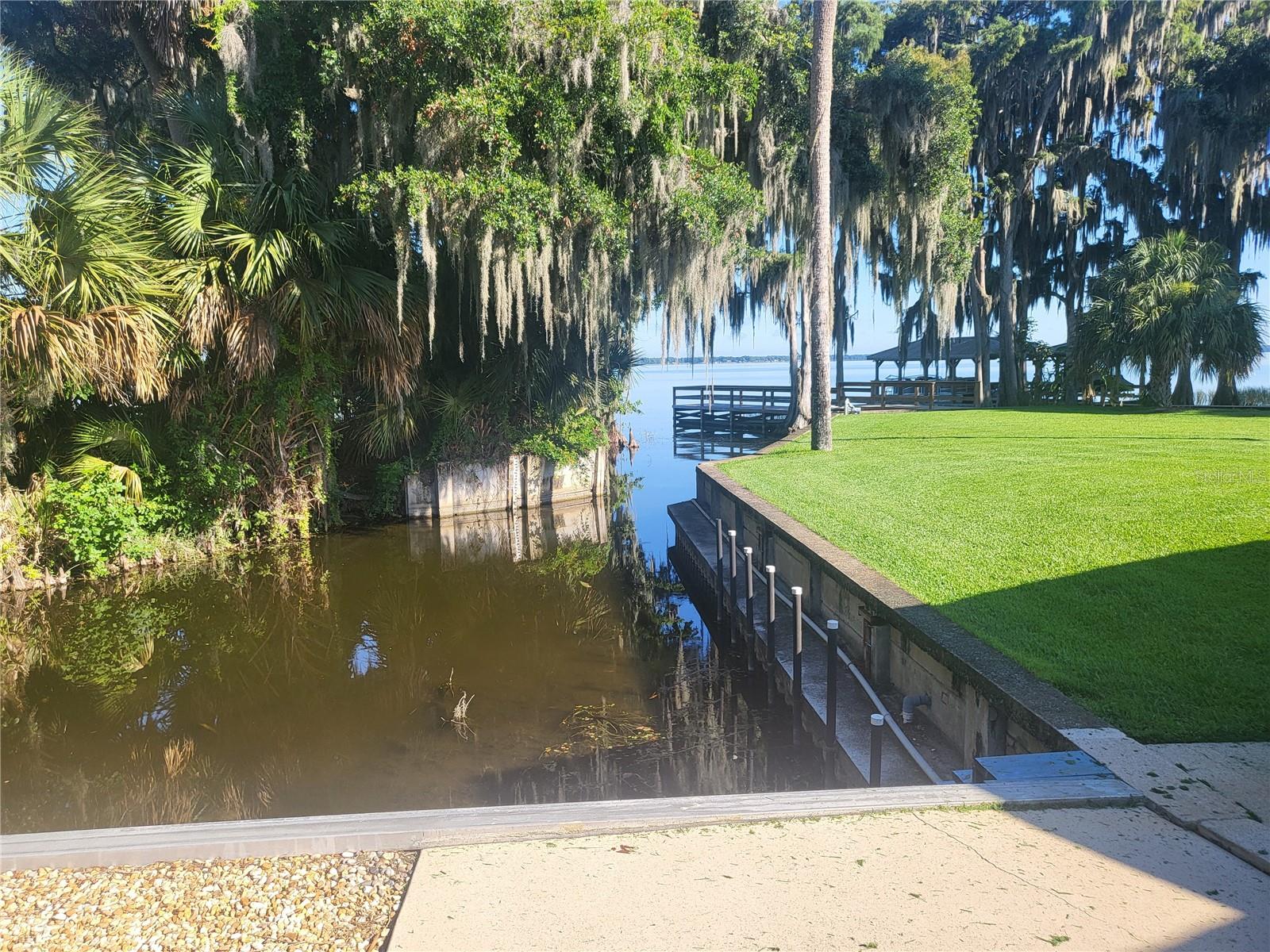 1101 LAKE SHORE BLVD, TAVARES, FL, 32778