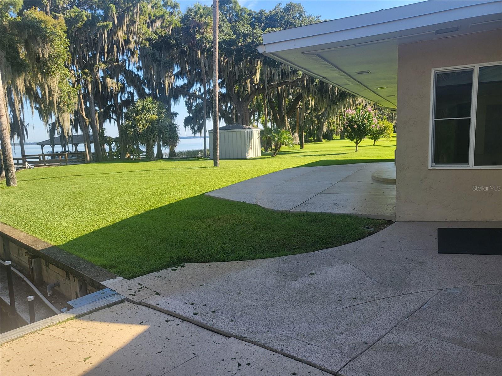 1101 LAKE SHORE BLVD, TAVARES, FL, 32778