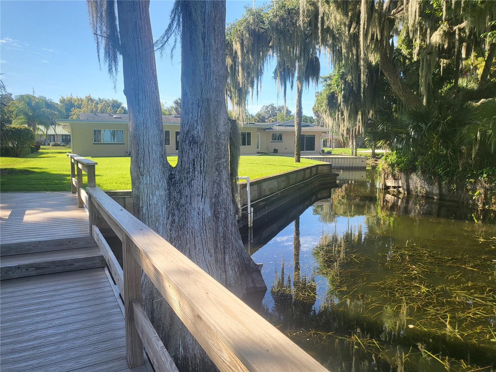 1101 LAKE SHORE BLVD, TAVARES, FL, 32778