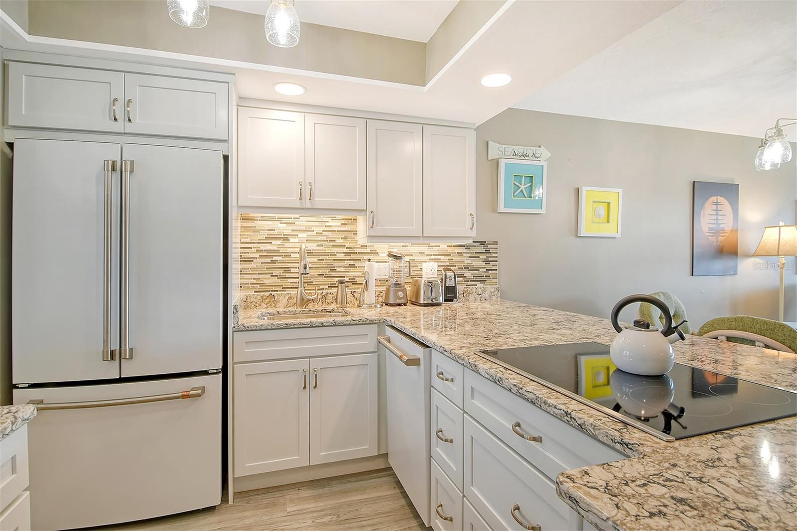 4350 CHATHAM DR #E307, LONGBOAT KEY, FL, 34228