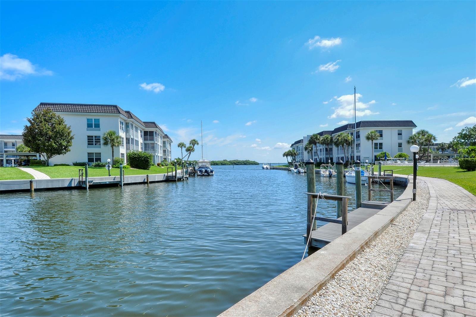 4350 CHATHAM DR #E307, LONGBOAT KEY, FL, 34228