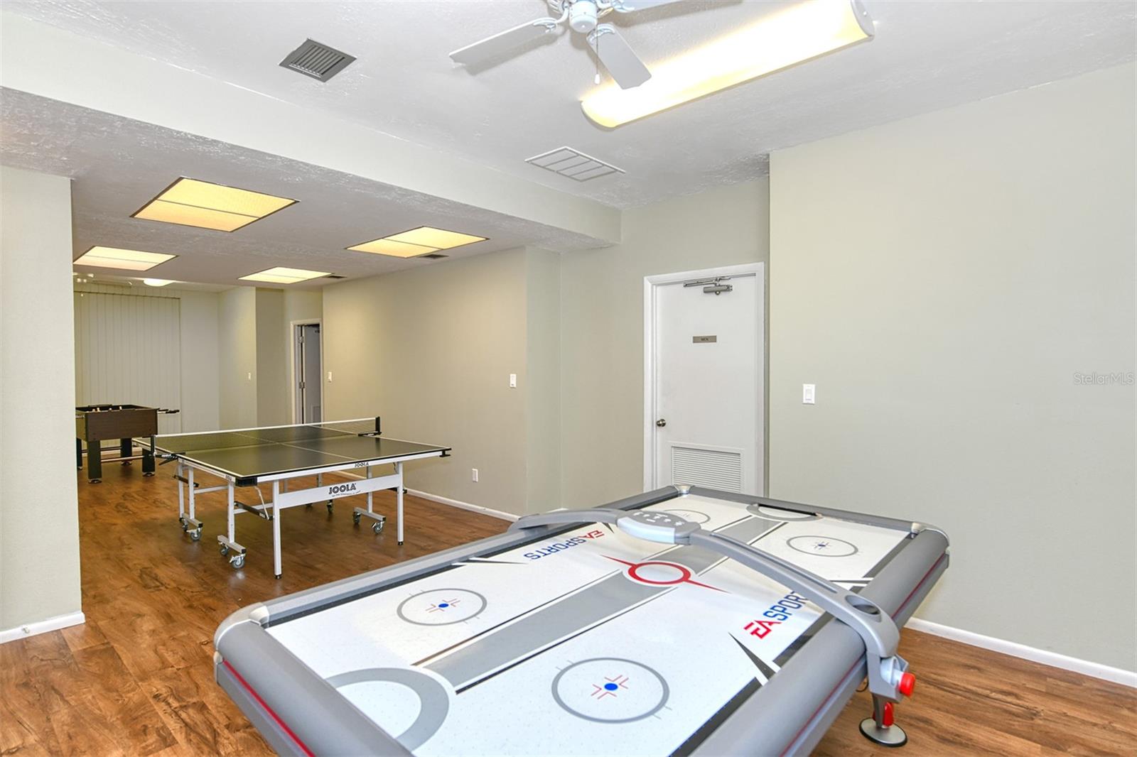 4350 CHATHAM DR #E307, LONGBOAT KEY, FL, 34228